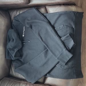 Men's small champion sweatshirt like new